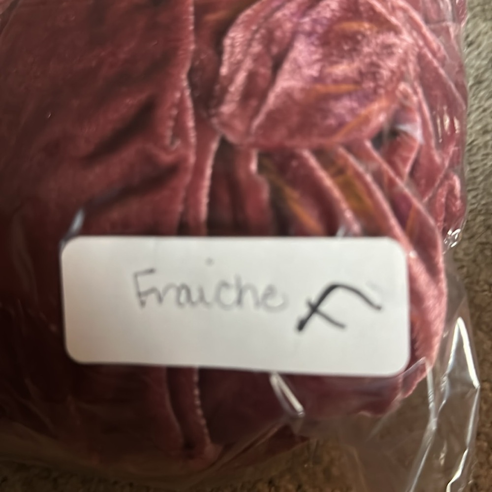 FRAICHE Allegra’s pink burnout velvet wrap on The Flash “Armageddon” romper - Picture 13 of 13